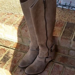 Donald J. Pliner boots suede taupe  size 8